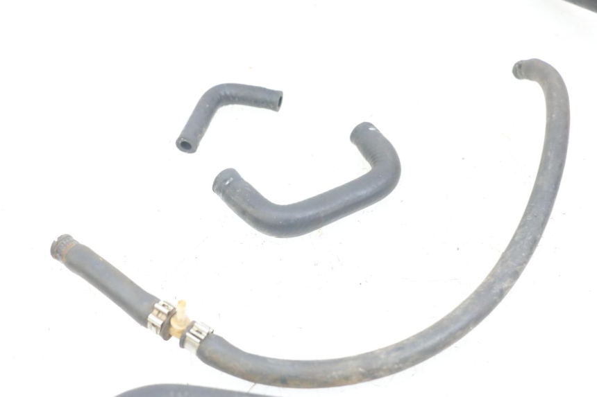 photo de MANGUERA DEL RADIADOR YAMAHA AEROX 2T 50 (2013 - 2017) - Detalles de los puntos de fijación