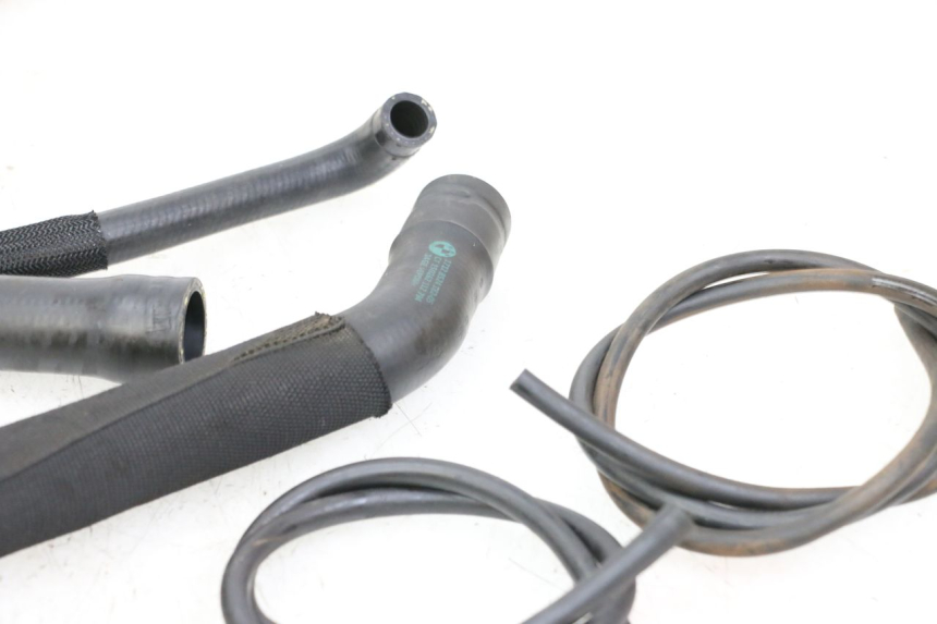 photo de MANGUERA RADIADOR BMW S RR ABS S1000RR 1000 (2015 - 2018) - Detalles de los puntos de fijación