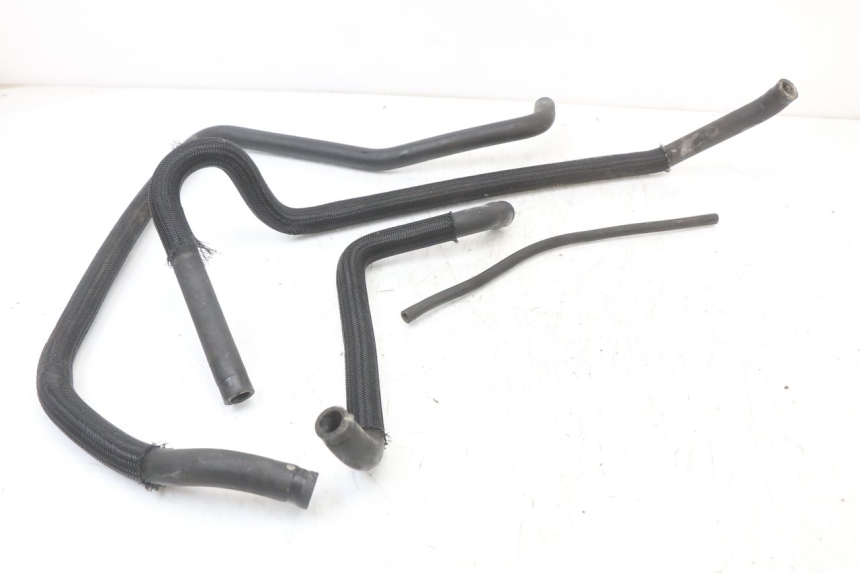 photo de MANGUERA DEL RADIADOR SUZUKI BURGMAN 125 (2007 - 2014) - Detalle de la pieza