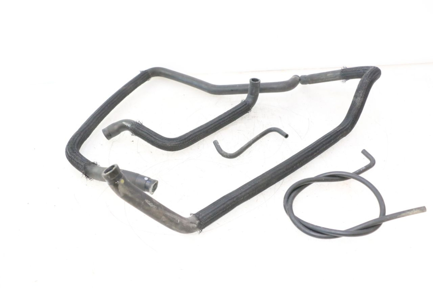 photo de MANGUERA DEL RADIADOR SUZUKI BURGMAN 125 (2007 - 2014) - Vista principal