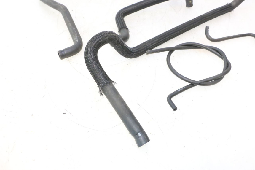 photo de MANGUERA DEL RADIADOR SUZUKI BURGMAN 125 (2007 - 2014) - Detalle de la pieza