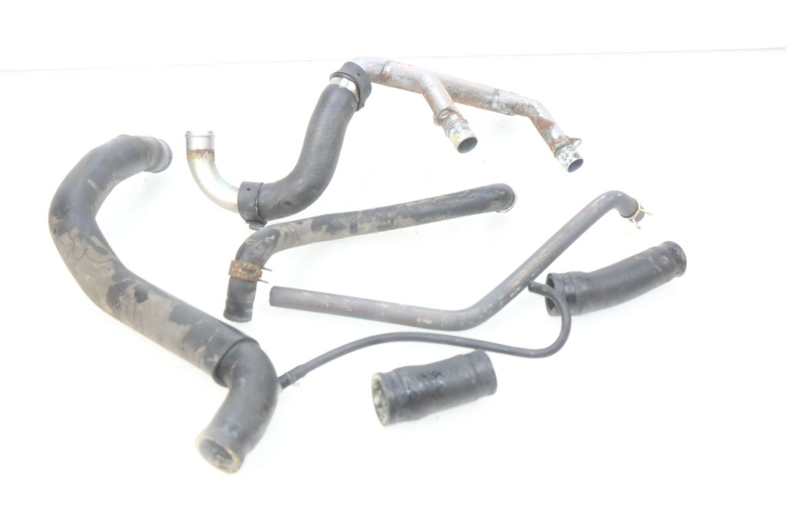 photo de MANGUERA DEL RADIADOR YAMAHA FJR ABS 1300 (2016 - 2020) - Primer plano técnico
