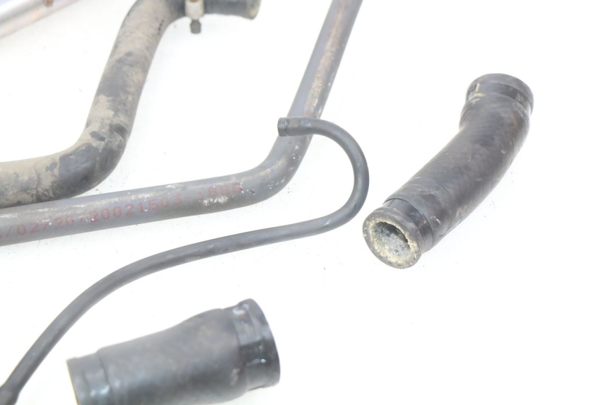 photo de MANGUERA DEL RADIADOR YAMAHA FJR ABS 1300 (2016 - 2020) - Detalles de los puntos de fijación