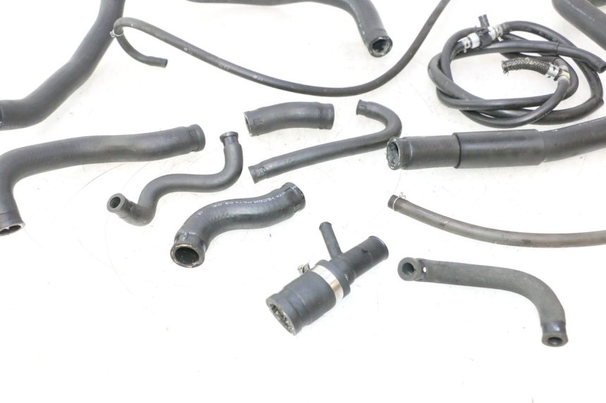 photo de MANGUERA RADIADOR HONDA FJS SILVER WING SILVERWING 400 (2005 - 2008) - Estado de la superficie y material