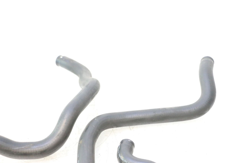 photo de MANGUERA RADIADOR HONDA FJS SILVER WING SILVERWING 400 (2005 - 2008) - Primer plano técnico