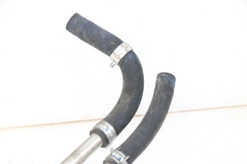 photo de MANGUERA RADIADOR HONDA FORZA ABS 300 (2013 - 2017) - Primer plano técnico