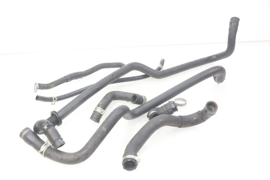 photo de MANGUERA DEL RADIADOR PEUGEOT GEOPOLIS 400 (2007 - 2013) - Detalle de la pieza