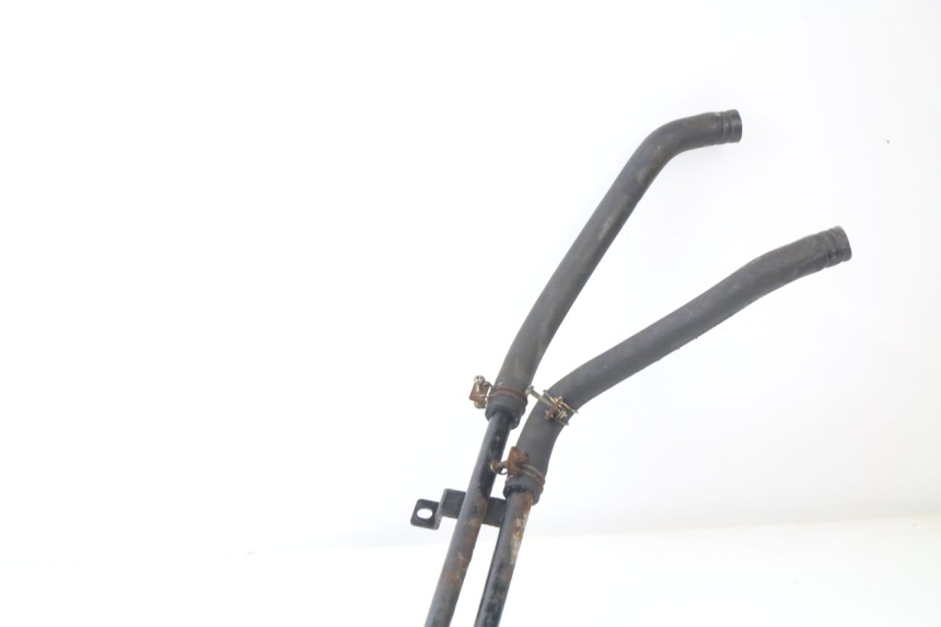 photo de MANGUERA RADIADOR KYMCO GRAND DINK 250 (2002 - 2007) - Estado de la superficie y material