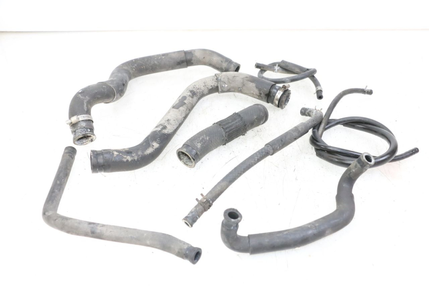 photo de MANGUERA RADIADOR SUZUKI GSR 750 (2011 - 2017) - Detalle de la pieza