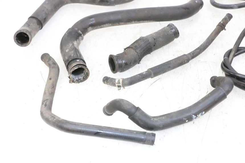 photo de MANGUERA RADIADOR SUZUKI GSR 750 (2011 - 2017) - Otra perspectiva