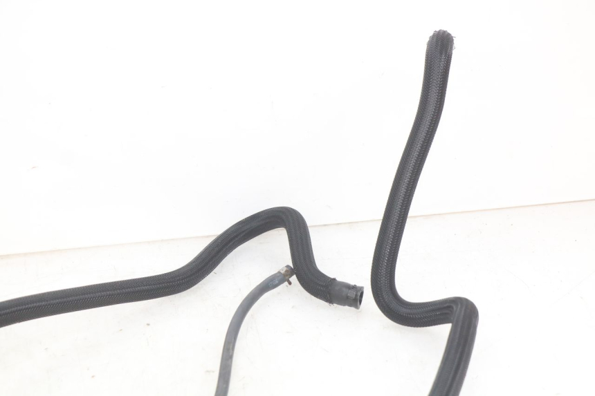 photo de MANGUERA DEL RADIADOR SYM GTS EFI 125 (2012 - 2016) - Zoom estado de uso