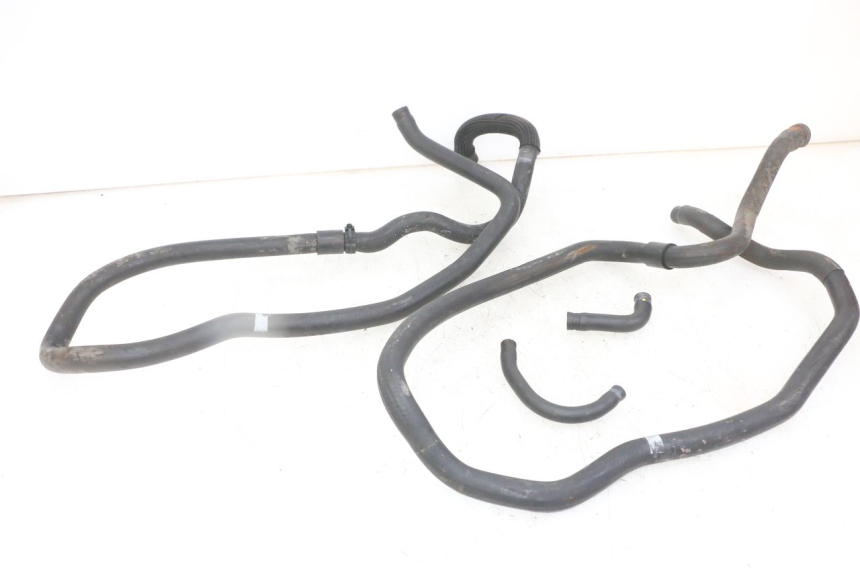 photo de MANGUERA RADIADOR PIAGGIO IE MP3 YOURBAN 300 (2011 - 2016) - Otra perspectiva