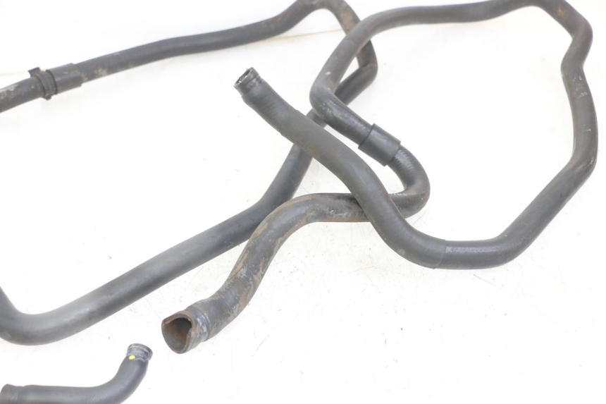 photo de MANGUERA RADIADOR PIAGGIO IE MP3 YOURBAN 300 (2011 - 2016) - Primer plano técnico