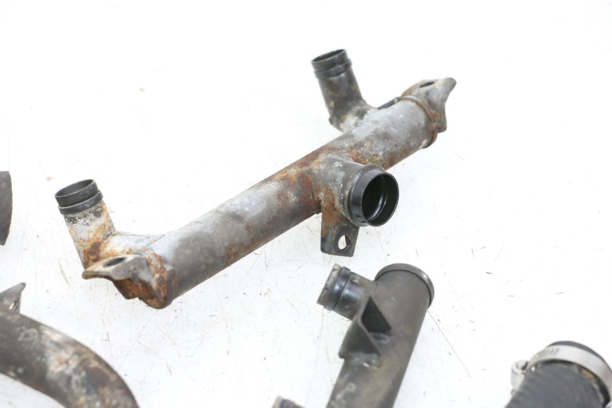 photo de MANGUERA RADIADOR KAWASAKI GTR 1000 (1994 - 2004) - Primer plano técnico