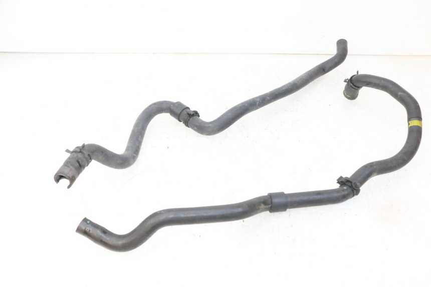 photo de MANGUERA RADIADOR PIAGGIO MP3 HPE 310 (2024 - 2025) - Otra perspectiva