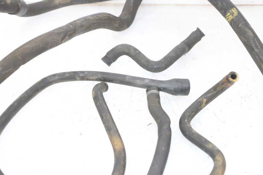 photo de MANGUERA DEL RADIADOR PIAGGIO MP3 RL 250 (2006 - 2010) - Otra perspectiva