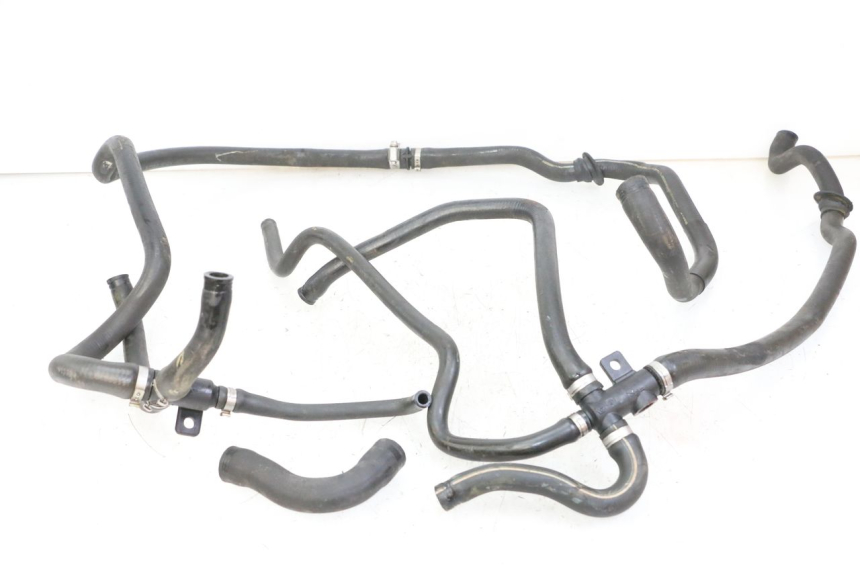 photo de MANGUERA RADIADOR PIAGGIO VESPA GRANTURISMO 200 (2004 - 2005) - Vista principal