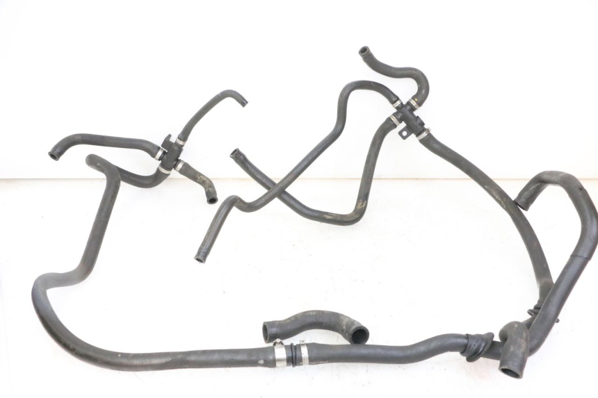 photo de MANGUERA RADIADOR PIAGGIO VESPA GRANTURISMO 200 (2004 - 2005) - Zoom estado de uso