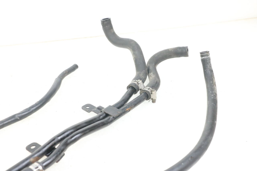 photo de MANGUERA DEL RADIADOR DAELIM S3 125 (2010 - 2017) - Detalles de los puntos de fijación