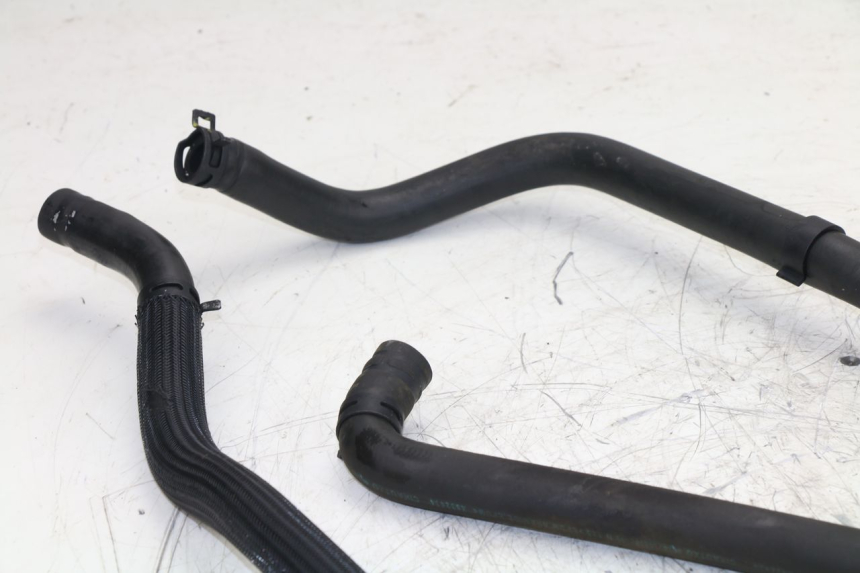photo de MANGUERA RADIADOR PEUGEOT SATELIS 125 (2010 - 2012) - Primer plano técnico