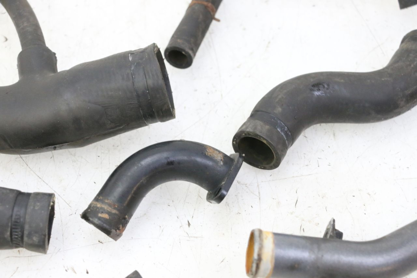 photo de MANGUERA RADIADOR TRIUMPH SPRINT 900 (1995 - 1998) - Otra vista del artículo