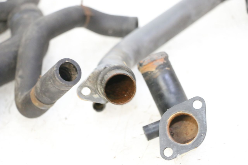 photo de MANGUERA RADIADOR TRIUMPH SPRINT 900 (1995 - 1998) - Zoom estado de uso