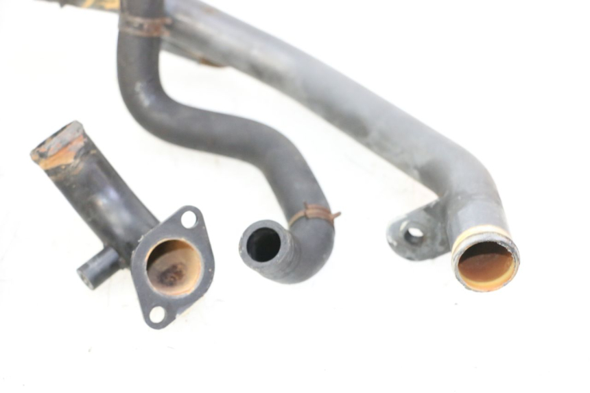 photo de MANGUERA RADIADOR TRIUMPH SPRINT 900 (1995 - 1998) - Primer plano técnico