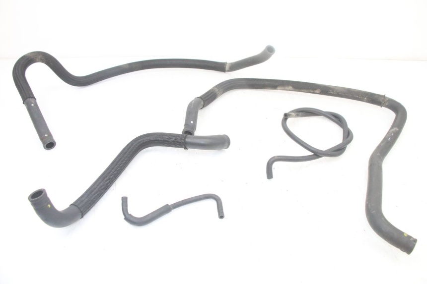 photo de MANGUERA RADIADOR SUZUKI BURGMAN 125 (2018 - 2021) - Vista principal