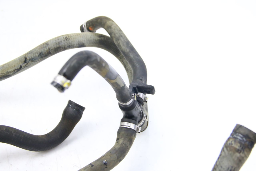 photo de MANGUERA DEL RADIADOR PIAGGIO VESPA GTS SUPER IE 125 (2009 - 2016) - Primer plano técnico