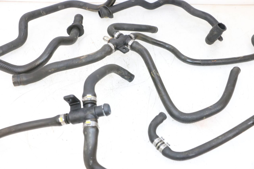 photo de MANGUERA DEL RADIADOR PIAGGIO VESPA GTS SUPER IE 125 (2009 - 2016) - Detalle de la pieza