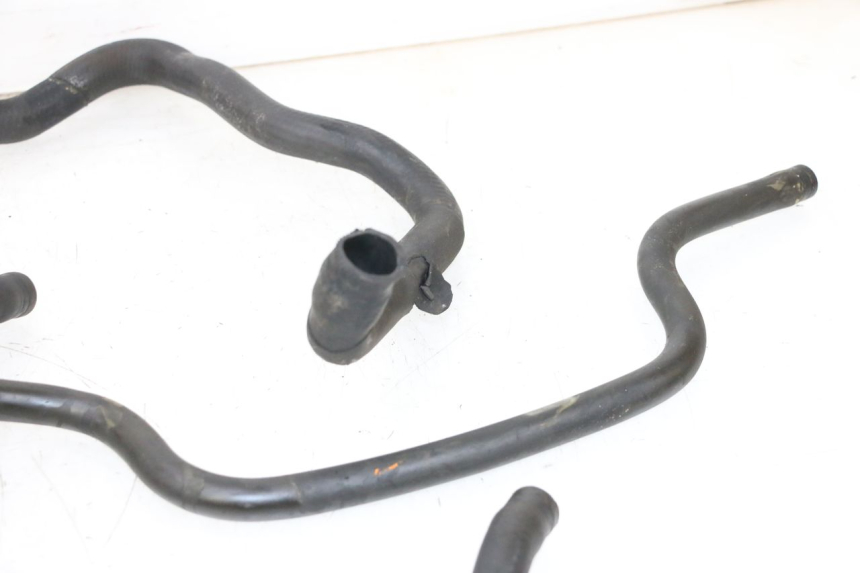 photo de MANGUERA DEL RADIADOR PIAGGIO VESPA GTS SUPER IE 125 (2009 - 2016) - Primer plano técnico