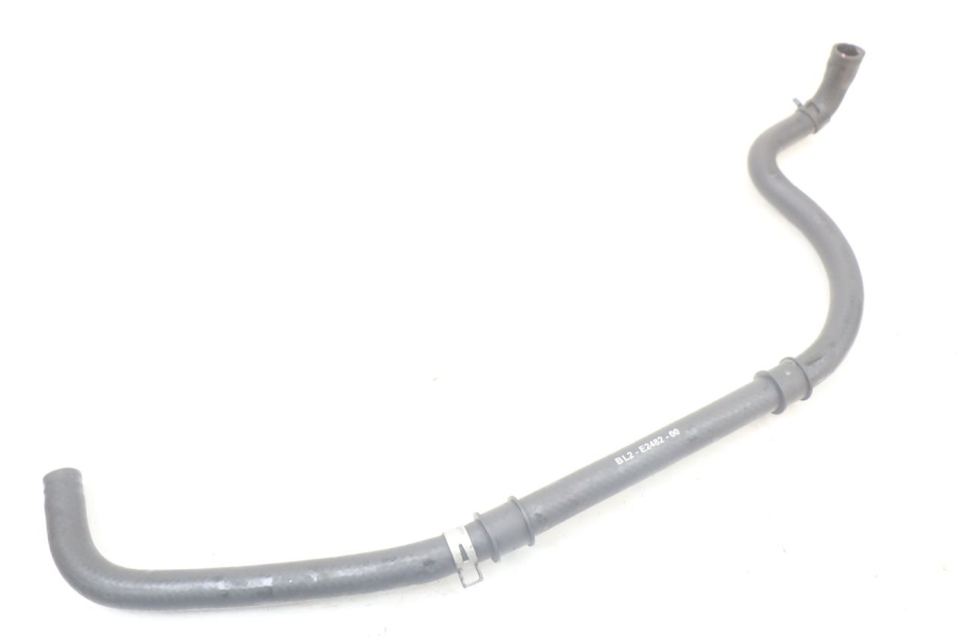 photo de MANGUERA DEL RADIADOR YAMAHA XMAX X-MAX ABS 125 (2017 - 2020) - Primer plano técnico