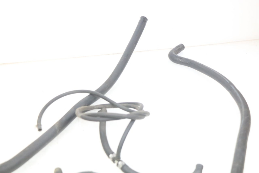 photo de MANGUERA DEL RADIADOR PIAGGIO X9 125 (2000 - 2003) - Vista general del producto