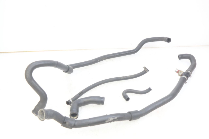 photo de MANGUERA DEL RADIADOR PIAGGIO XEVO - X EVO 125 (2007 - 2017) - Zoom estado de uso