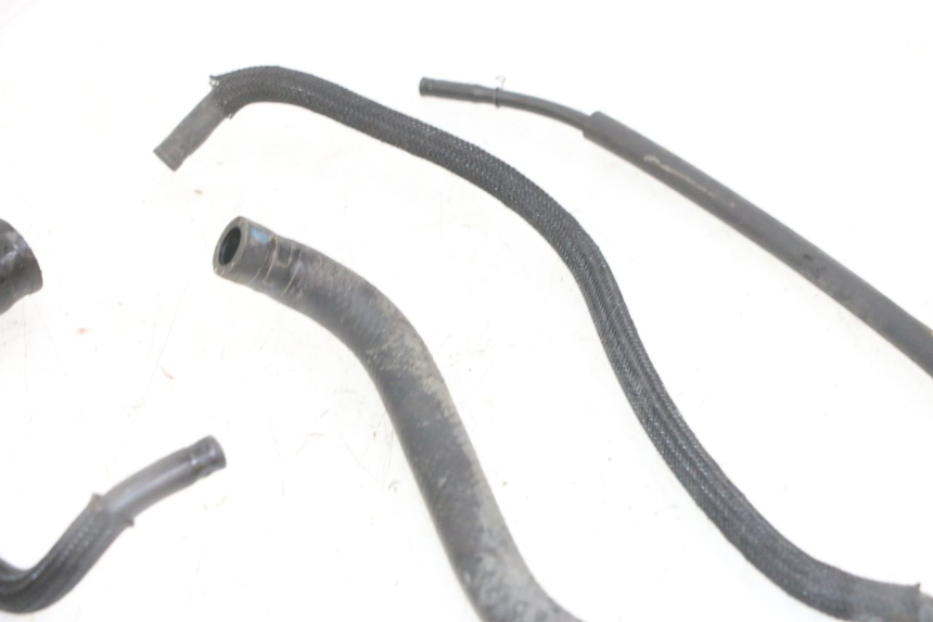 photo de MANGUERA RADIADOR YAMAHA XJ6 ABS 600 (2008 - 2016) - Detalles de los puntos de fijación