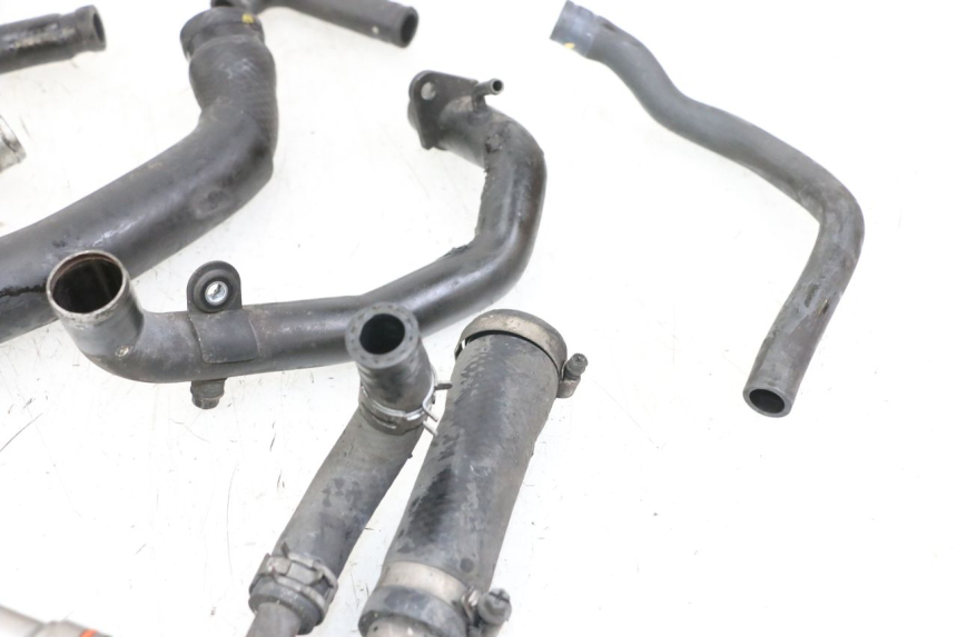 photo de MANGUERA RADIADOR YAMAHA FZ1 FAZER 1000 (2007 - 2009) - Vista general del producto