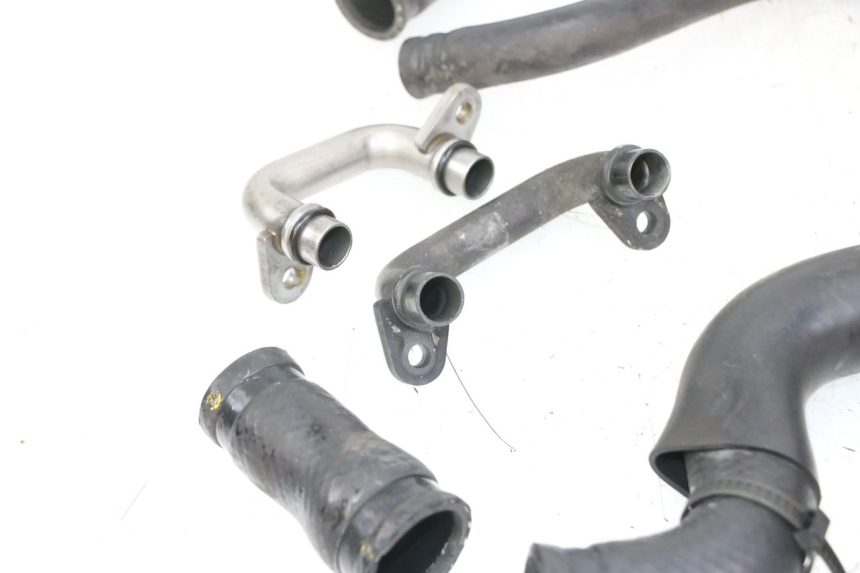 photo de MANGUERA RADIADOR YAMAHA FZ1 FAZER 1000 (2007 - 2009) - Recambio usado revisado