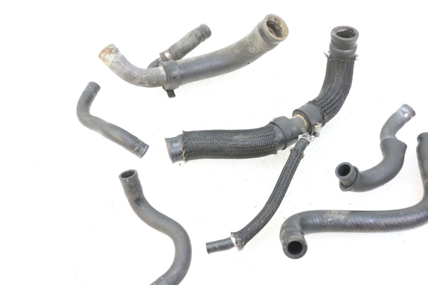 photo de MANGUERA RADIADOR YAMAHA XJ6 600 (2008 - 2016) - Detalle de la pieza