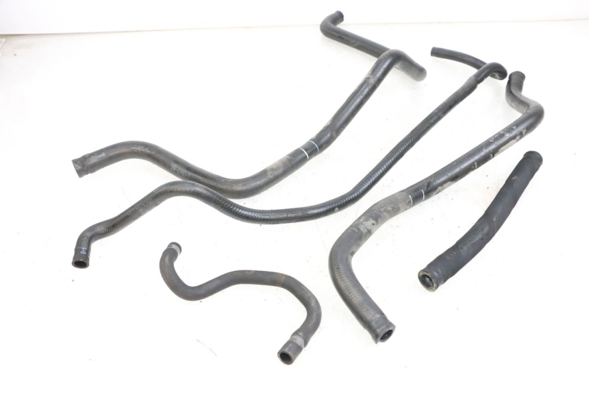 photo de MANGUERA DEL RADIADOR YAMAHA YP MAJESTY 125 (2002 - 2006) - Vista principal