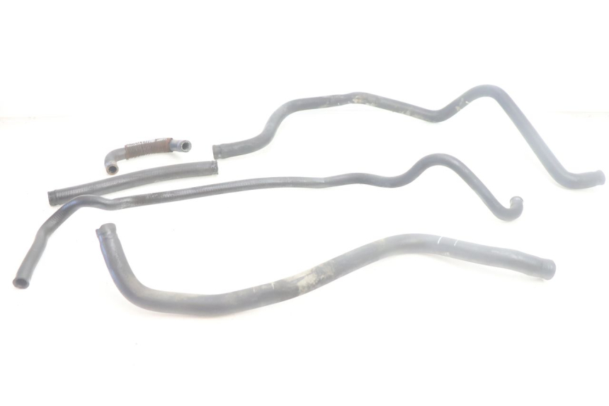 photo de MANGUERA DEL RADIADOR YAMAHA YP MAJESTY 125 (2002 - 2006) - Vista principal