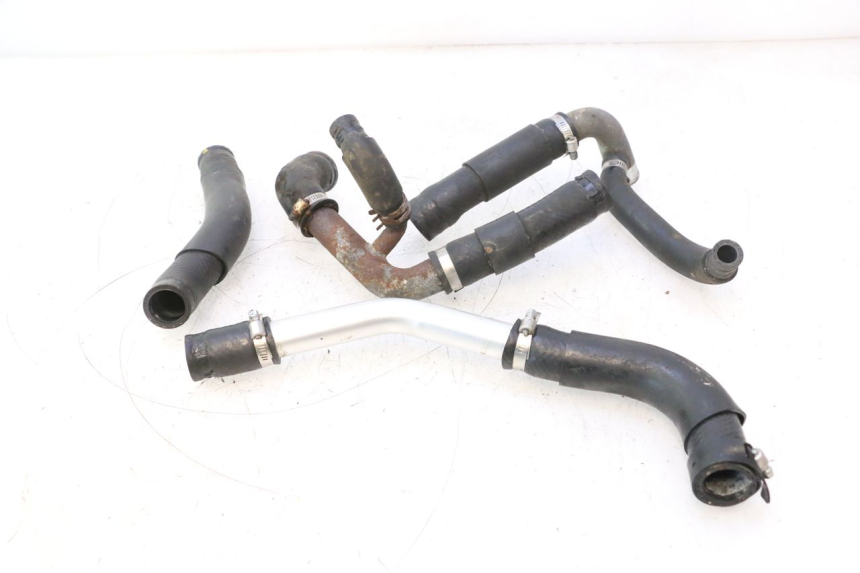 photo de MANGUERA RADIADOR YAMAHA YZF R6 600 (2008 - 2009) - Estado de la superficie y material