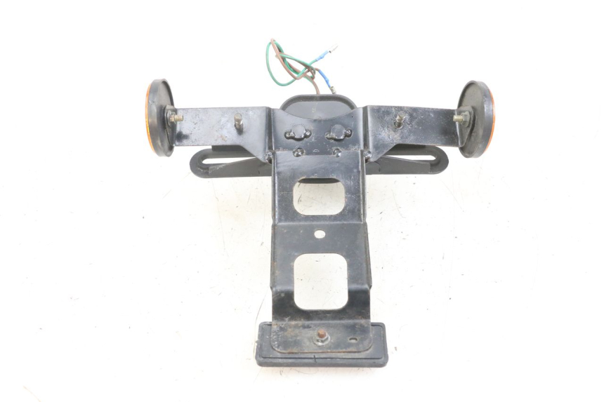 photo de ILUMINACIóN DE MATRíCULA JONWAY AZTRAL 125 (2008 - 2017) - Detalle de la pieza