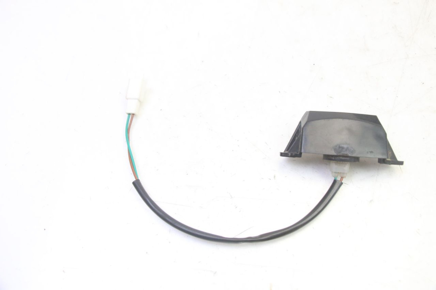 photo de LUZ MATRICULA MOTRON BREEZY 4T 50 (2021 - 2025) - Otra perspectiva