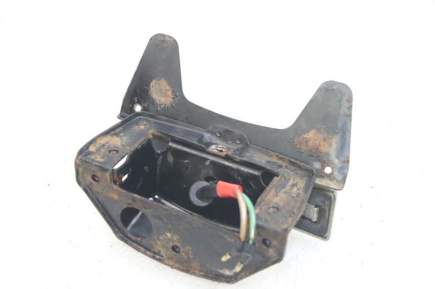 photo de ILUMINACIóN DE MATRíCULA HONDA CA REBEL 125 (1995 - 2001) - Primer plano técnico