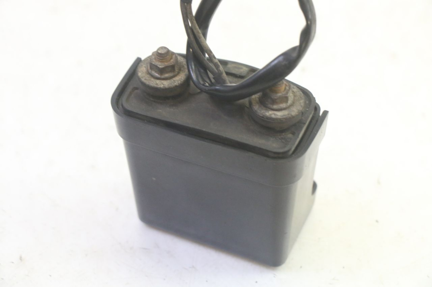 photo de LUZ MATRICULA SUZUKI DL V STROM 1000 (2002 - 2007) - Detalles de los puntos de fijación