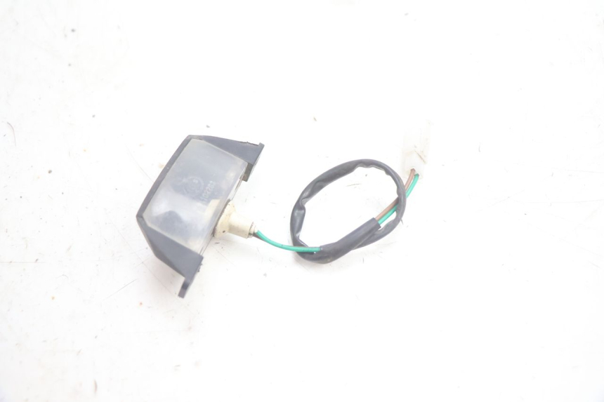 photo de ILUMINACIóN DE MATRíCULA JM MOTORS EVOLIS 4T 50 (2018 - 2022) - Detalle de la pieza
