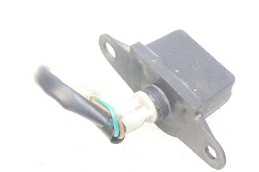 photo de ILUMINACIóN DE MATRíCULA HONDA FES PANTHEON 2T 125 (1998 - 2002) - Zoom estado de uso