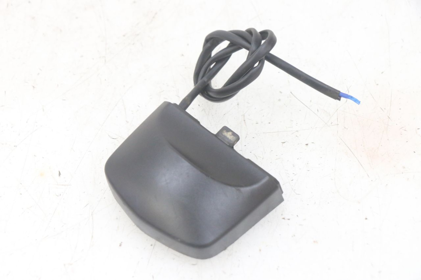 photo de LUZ MATRICULA YAMAHA FJR ABS 1300 (2006 - 2012) - Primer plano técnico