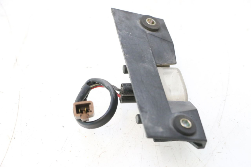 photo de LUZ MATRICULA KAWASAKI GPX F ZX750F 750 (1986 - 1990) - Otra perspectiva