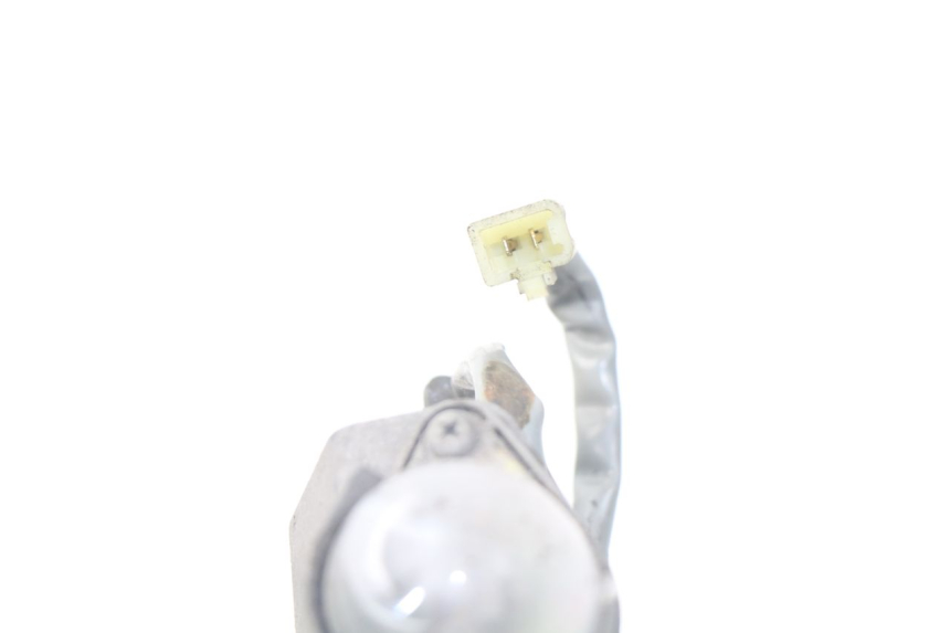 photo de LUZ MATRICULA KAWASAKI GPZ S 500 (1994 - 2005) - Zoom estado de uso